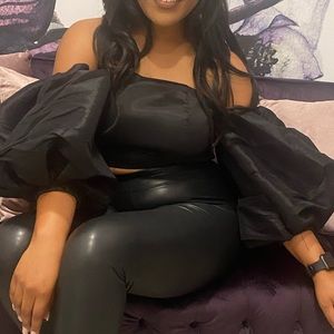 Black Lantern Sleeve Top